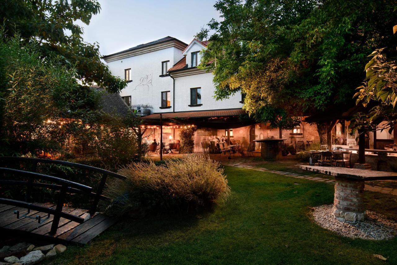 Villa Daniela Uvaly  Exterior photo