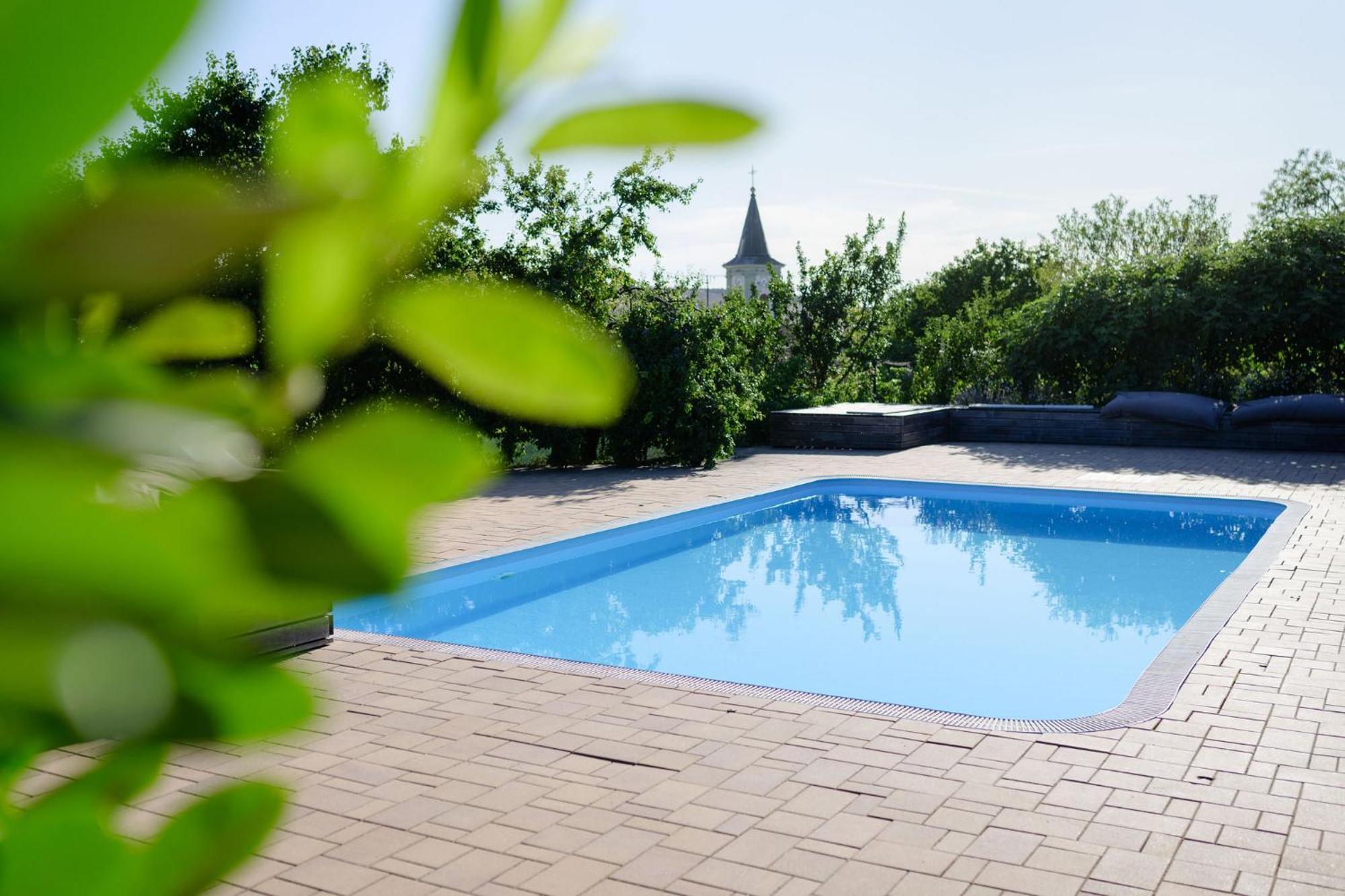 Villa Daniela Uvaly  Exterior photo